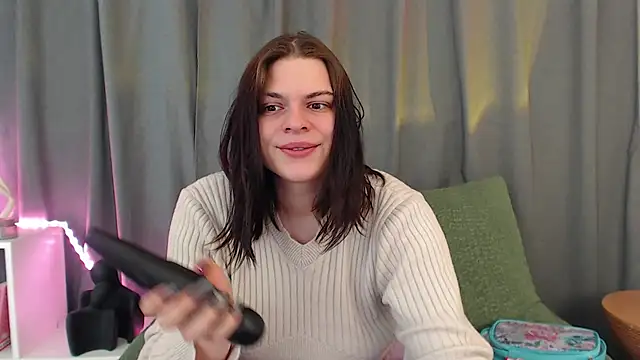 Snapshot of Dona_Mafia chatting on 12-05-25, 12:30 Dona Mafia online show from 12-05-25, 12:30