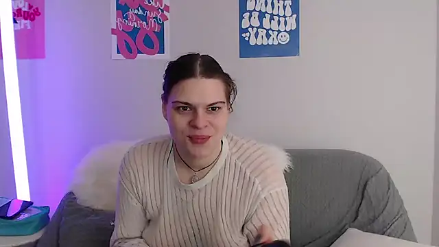 Snapshot of Dona_Mafia chatting on 12-17-25, 11:22 Dona Mafia online show from 12-17-25, 11:22