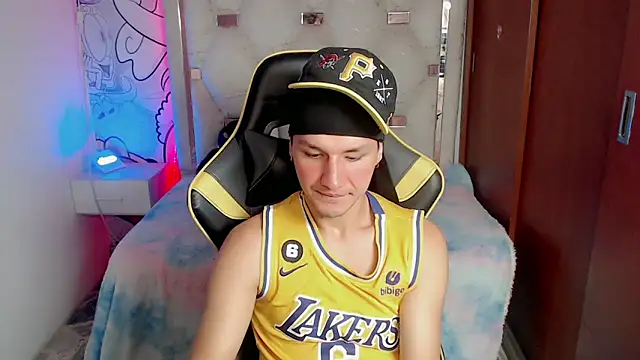 Lucifer go online show from 11-12-25, 09:25