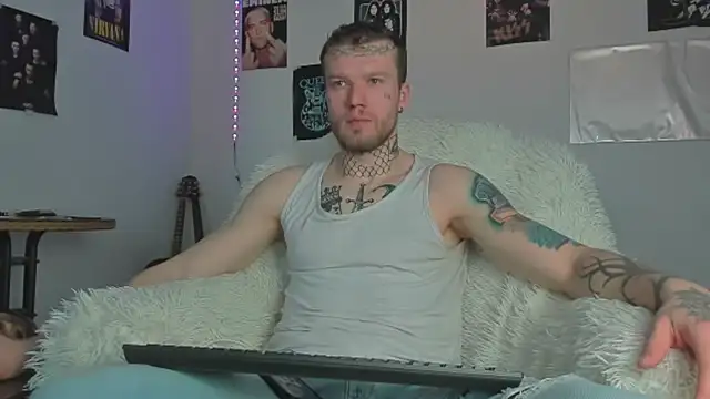 Huntall77 online show from 04-01-26, 03:29