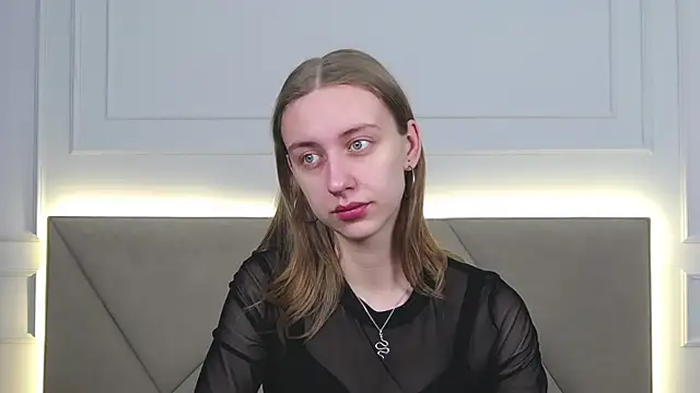 RachaelCute online show from 12-16-25, 04:50