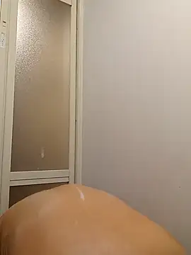 Snapshot of yu-yu28 chatting on 11-18-25, 04:55 yu-yu28 online show from 11-18-25, 04:55