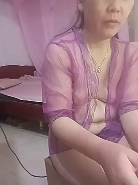 Snapshot of Feeling-hot chatting on 06-16-26, 04:09 Feeling-hot online show from 06-16-26, 04:09
