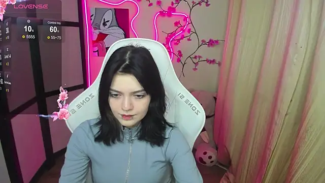 EmmaDarkk online show from 11-25-25, 10:15