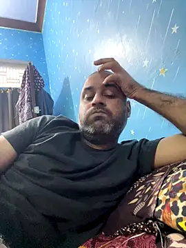 Snapshot of arjunforyou4 chatting on 11-25-25, 11:32 arjunforyou4 online show from 11-25-25, 11:32