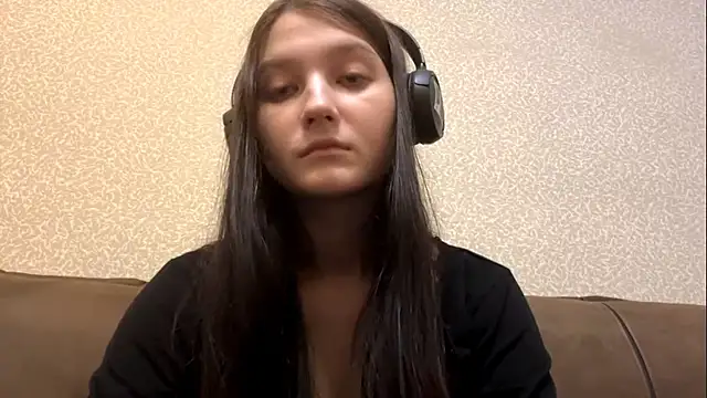 Snapshot of AurorAurora chatting on 11-21-25, 09:19 AurorAurora online show from 11-21-25, 09:19