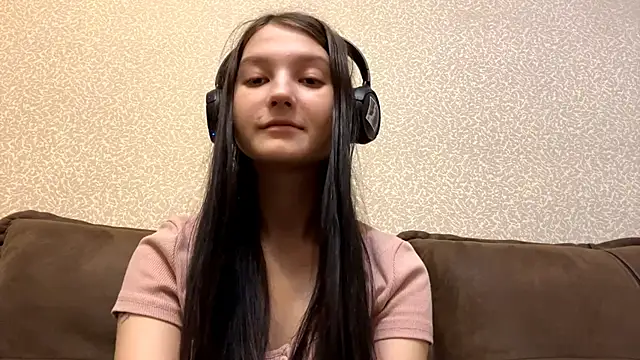 Snapshot of AurorAurora chatting on 11-29-25, 08:50 AurorAurora online show from 11-29-25, 08:50