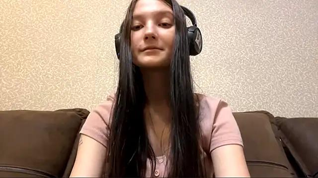 Snapshot of AurorAurora chatting on 11-30-25, 09:02 AurorAurora online show from 11-30-25, 09:02