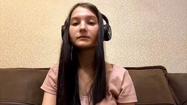 Snapshot of AurorAurora chatting on 12-02-25, 09:14 AurorAurora online show from 12-02-25, 09:14