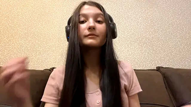 Snapshot of AurorAurora chatting on 12-03-25, 08:23 AurorAurora online show from 12-03-25, 08:23