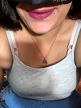 Snapshot of Saguphtah_Chattergy_22 chatting on 12-04-25, 06:05 Saguphtah Chattergy 22 online show from 12-04-25, 06:05