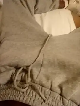 Snapshot of Ldik chatting on 12-16-25, 05:56 Ldik online show from 12-16-25, 05:56