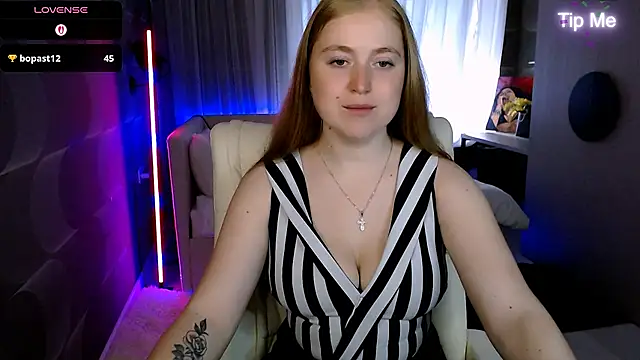 Snapshot of Kate_Moan chatting on 06-04-26, 05:24 Kate Moan online show from 06-04-26, 05:24