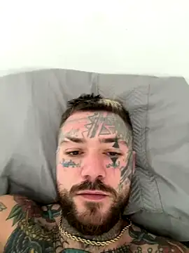 Snapshot of magicmichaell chatting on 11-10-25, 12:59 magicmichaell online show from 11-10-25, 12:59