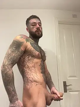 Snapshot of magicmichaell chatting on 11-23-25, 01:22 magicmichaell online show from 11-23-25, 01:22