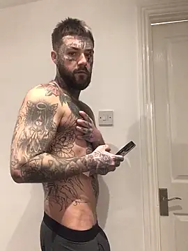 Snapshot of magicmichaell chatting on 11-26-25, 07:31 magicmichaell online show from 11-26-25, 07:31