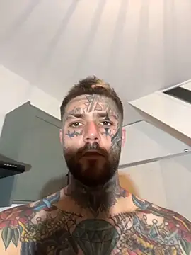 Snapshot of magicmichaell chatting on 12-15-25, 07:07 magicmichaell online show from 12-15-25, 07:07