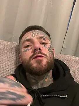 Snapshot of magicmichaell chatting on 02-13-26, 08:10 magicmichaell online show from 02-13-26, 08:10