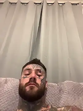 Snapshot of magicmichaell chatting on 02-17-26, 07:42 magicmichaell online show from 02-17-26, 07:42