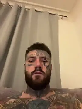 Snapshot of magicmichaell chatting on 02-23-26, 04:54 magicmichaell online show from 02-23-26, 04:54