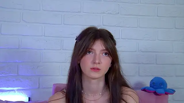 Snapshot of SophiaProve chatting on 06-18-26, 04:11 SophiaProve online show from 06-18-26, 04:11