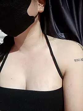 Snapshot of MiHeni chatting on 02-28-26, 04:52 MiHeni online show from 02-28-26, 04:52