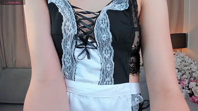 Snapshot of MerrileeFondren chatting on 11-28-25, 07:22 MerrileeFondren online show from 11-28-25, 07:22