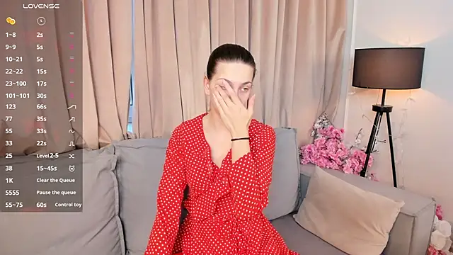 Snapshot of MerrileeFondren chatting on 12-14-25, 07:03 MerrileeFondren online show from 12-14-25, 07:03