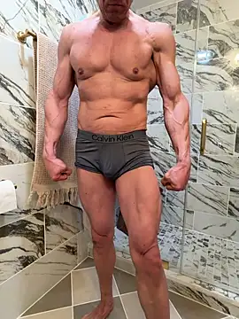 Snapshot of WildFocus chatting on 01-07-26, 01:19 WildFocus online show from 01-07-26, 01:19