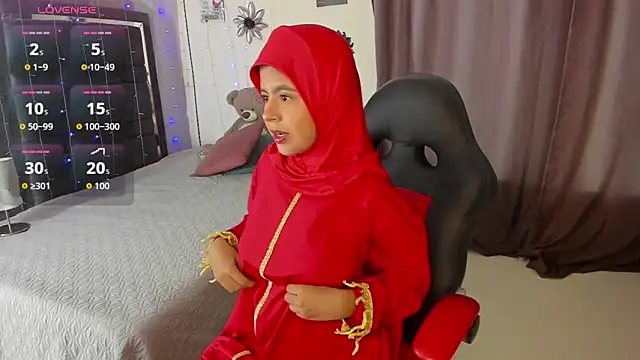 NaylaAbadi online show from 11-17-25, 12:33