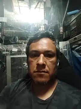 Snapshot of Riki121274 chatting on 11-18-25, 04:39 Riki121274 online show from 11-18-25, 04:39