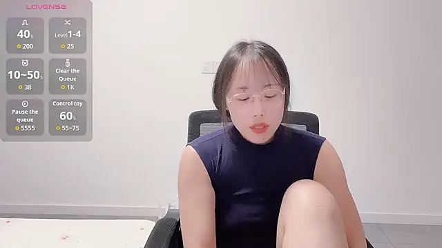 Snapshot of suisui322 chatting on 12-20-25, 01:18 suisui322 online show from 12-20-25, 01:18