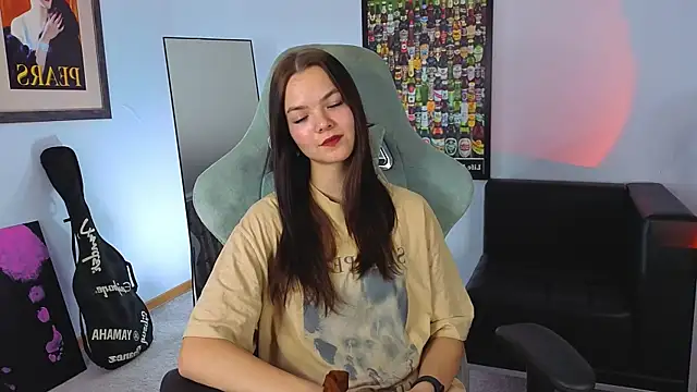 sia moonshine online show from 11-11-25, 10:59