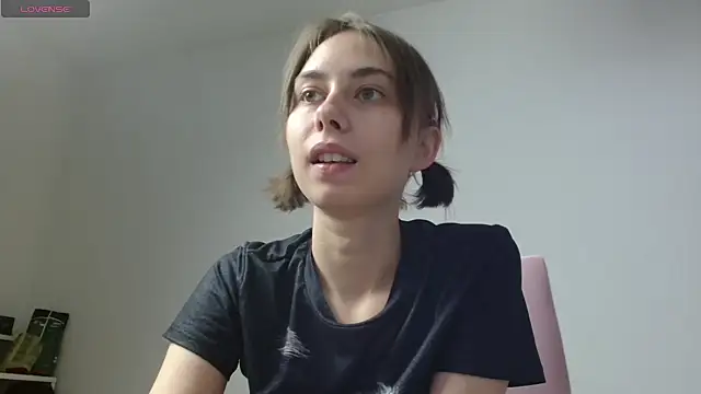 Dewkiss online show from 12-18-25, 11:00