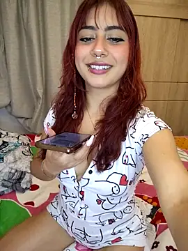 Snapshot of Sarah_Lark- chatting on 11-22-25, 01:15 Sarah Lark- online show from 11-22-25, 01:15