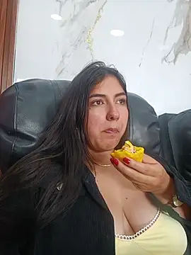 ViolettaWalton1 online show from 12-05-25, 07:21