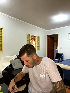 Snapshot of Lucasjandre chatting on 12-04-25, 09:29 Lucasjandre online show from 12-04-25, 09:29