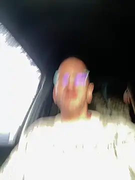 Snapshot of Lucasjandre chatting on 01-05-26, 05:27 Lucasjandre online show from 01-05-26, 05:27