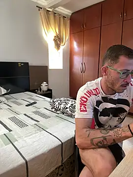 Snapshot of Lucasjandre chatting on 02-17-26, 12:23 Lucasjandre online show from 02-17-26, 12:23