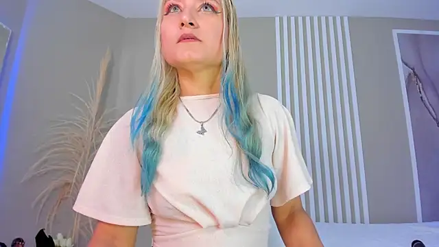 AlexaColdd online show from 12-20-25, 01:07