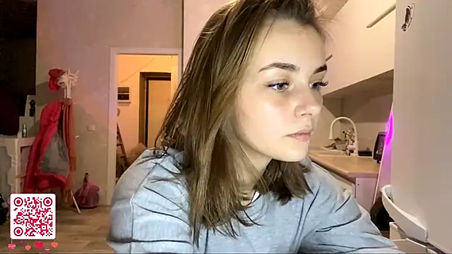 GeralynChiszar online show from 11-21-25, 08:07