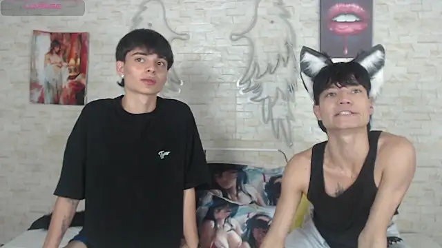 axel milo kairo and noa online show from 11-18-25, 03:45