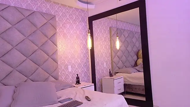 Ciara Lawrence online show from 11-17-25, 08:03