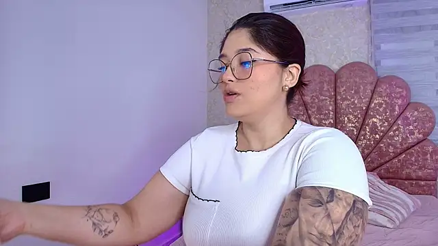 mia fontana  online show from 01-10-26, 11:56