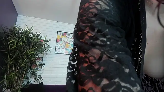 Snapshot of Velvet_Dreamss chatting on 11-20-25, 10:59 Velvet Dreamss online show from 11-20-25, 10:59