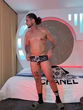 Snapshot of Alanrodgers chatting on 12-04-25, 03:49 Alanrodgers online show from 12-04-25, 03:49