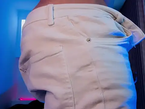 Snapshot of Alanrodgers chatting on 12-20-25, 05:09 Alanrodgers online show from 12-20-25, 05:09