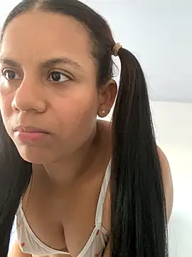 Snapshot of lineichun1708 chatting on 11-17-25, 09:09 lineichun1708 online show from 11-17-25, 09:09