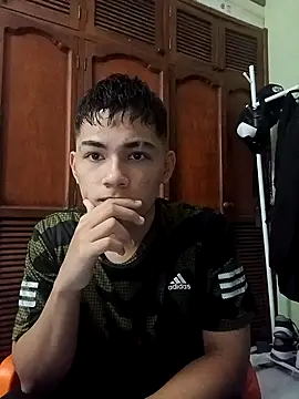 Santiagooo1233 online show from 11-17-25, 02:17