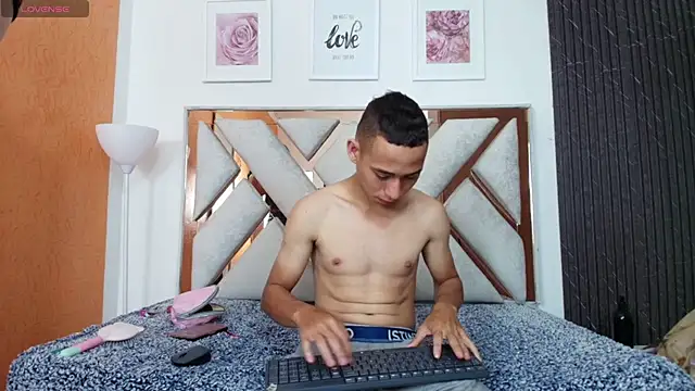 Antonella And Thiago online show from 11-15-25, 12:13